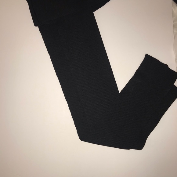 Zara black crop top long sleeve split thigh hem - Picture 4 of 8